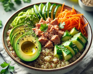 Bowl de quinoa, avocat et thon